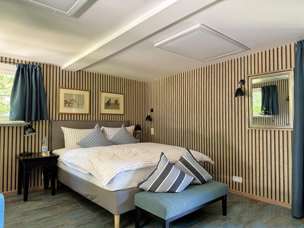 Schlafzimmer mit Bett - Urlaub am Rhein in Ferienwohnung Farmhouse in Altes Forsthaus Boppard, Kreuzberg 2, 56154 Boppard